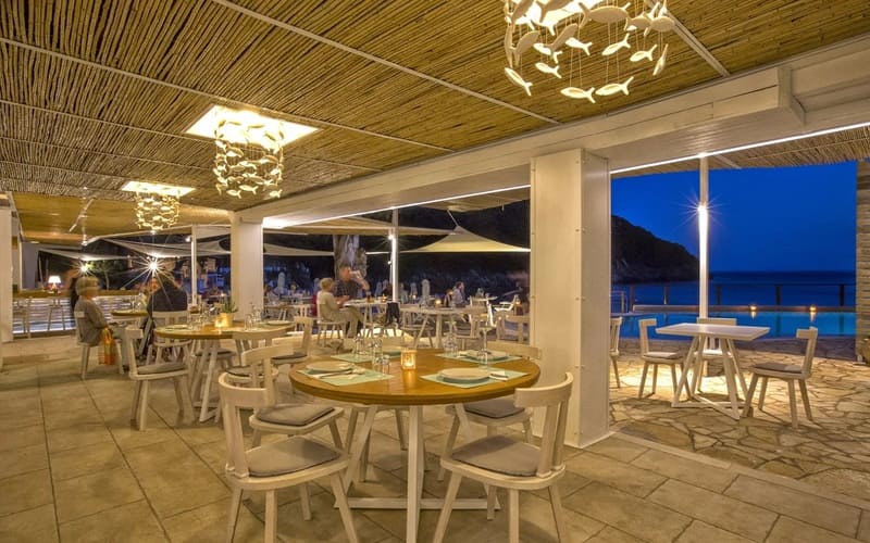 AKROTIRI BEACH HOTEL - SOLO ADULTI